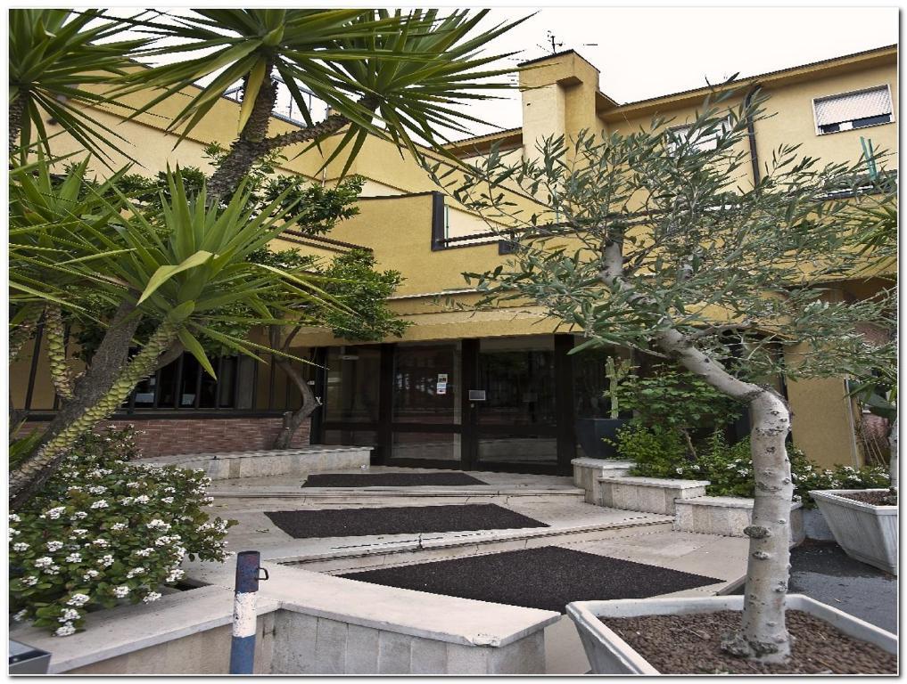 Hotel Veronese Cerignola Luaran gambar